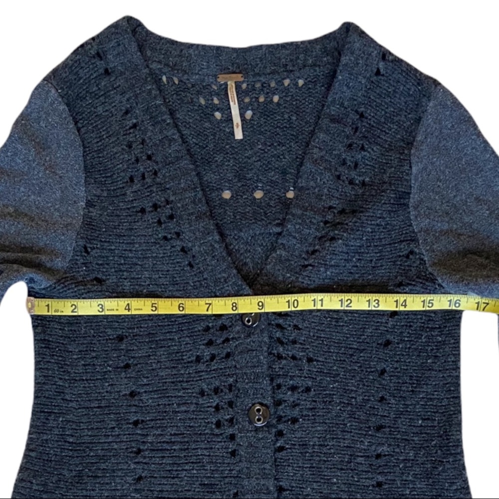 Free People Wool Knit Cardigan Gray Sweater Size S Boho Hippie Urban Fall - Picture 6 of 8